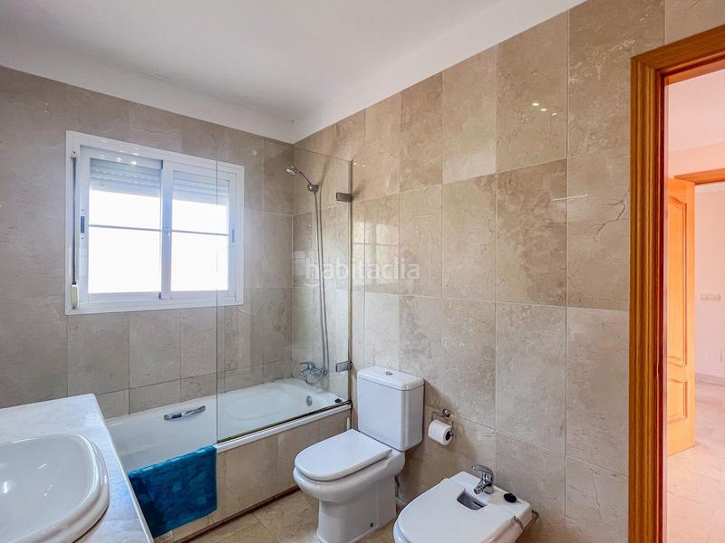 Foto 7472682b-b652-451c-8c35-4a0b146fc4f5. Chalet mit heizung parking pool in Hipódromo - Cerrado del Águila Mijas