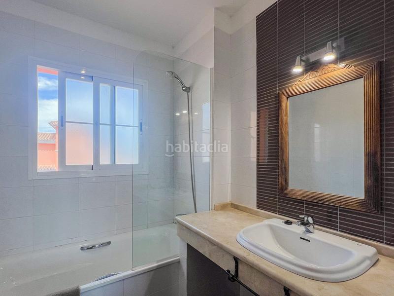 Foto 7c0b16f8-f970-47b2-b77e-34a6648649b1. Chalet mit heizung parking pool in Hipódromo - Cerrado del Águila Mijas