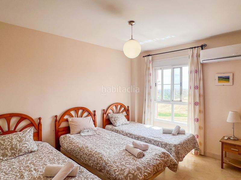 Foto da6ab637-18a0-4705-b5dd-89a2e294202a. Chalet mit heizung parking pool in Hipódromo - Cerrado del Águila Mijas