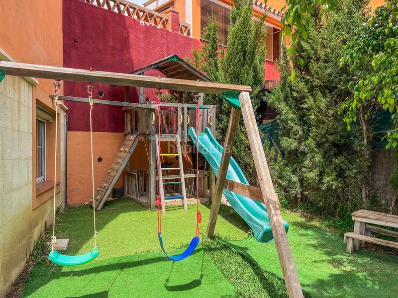 Foto f38bd2ea-3b38-4e81-a193-dce432065d2d. Chalet mit heizung parking pool in Hipódromo - Cerrado del Águila Mijas