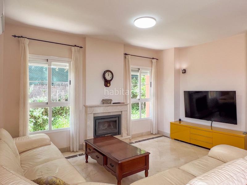 Foto fb3422f0-9296-48b7-aecc-8aac3771403f. Chalet mit heizung parking pool in Hipódromo - Cerrado del Águila Mijas