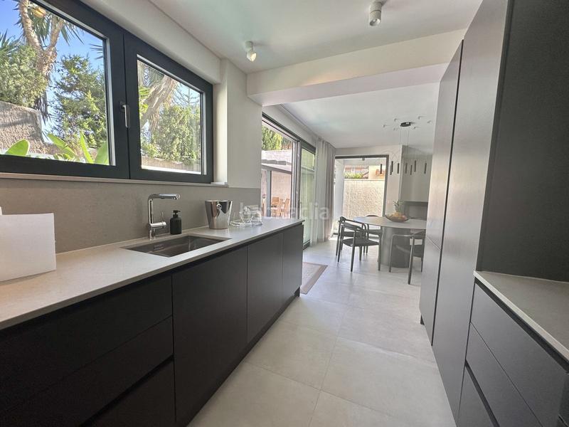 Foto 20a5304d-e6ea-41aa-bf87-a5b8f30e3f0a. Xalet amb calefacció aparcament piscina a Puerto Banús Marbella