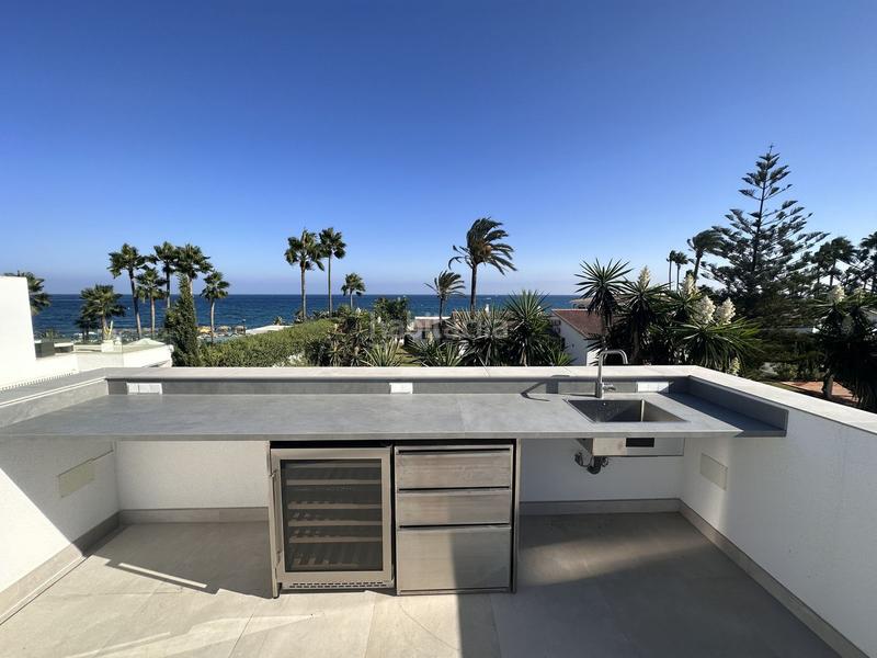 Foto 792a2845-c9b8-4848-89f8-be0c5a6725d6. Xalet amb calefacció aparcament piscina a Puerto Banús Marbella