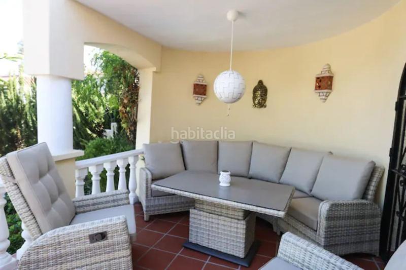 Foto fb3d41ad-3727-4aa7-aecd-67640f4885b1. Chalet con riscaldamento parcheggio piscina in Nueva Andalucía centro Marbella