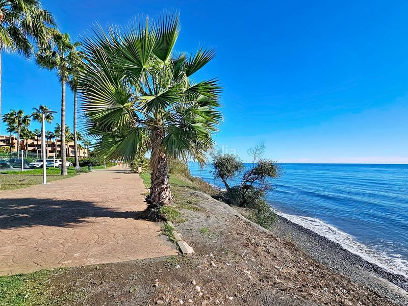 Foto 38b259e6-81a6-4a22-952e-1d744a01bc9d. Apartament amb calefacció aparcament piscina a Bel - Air Estepona