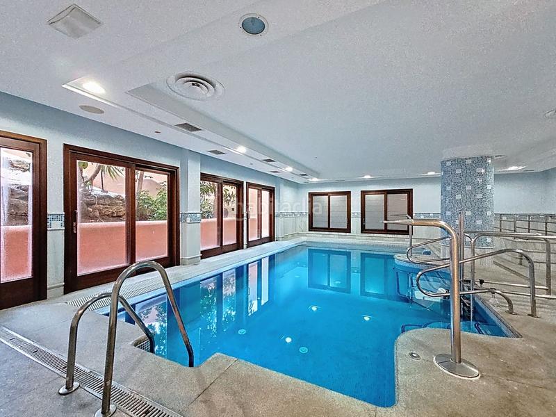 Foto 6e8ecf34-89df-4ae2-8c0e-2558da55aa4f. Apartament amb calefacció aparcament piscina a Bel - Air Estepona