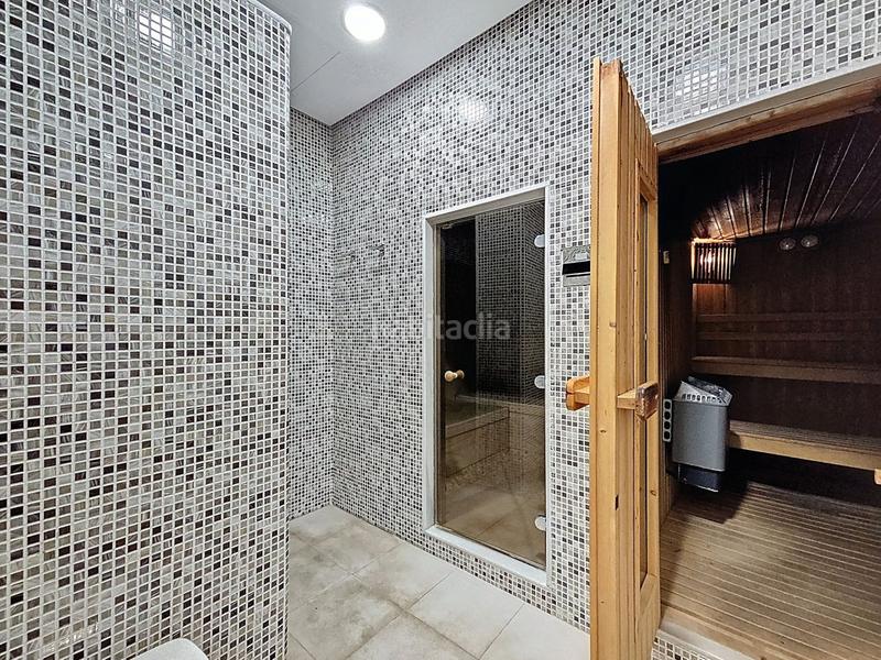 Foto 7b2dd180-07c8-4e45-862c-6b86a6135fd5. Apartament amb calefacció aparcament piscina a Bel - Air Estepona