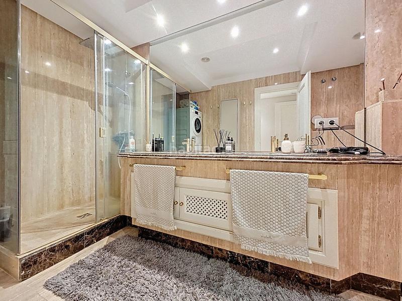 Foto 9bfcc150-33e1-44ca-8819-e0db229fd086. Apartament amb calefacció aparcament piscina a Bel - Air Estepona