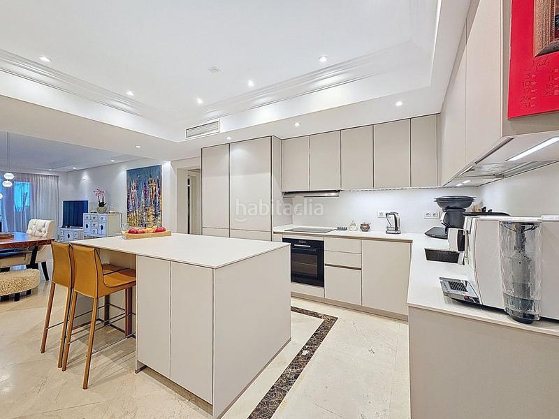 Foto c742cac8-88c0-485b-812d-dfe505d53d8d. Apartament amb calefacció aparcament piscina a Bel - Air Estepona