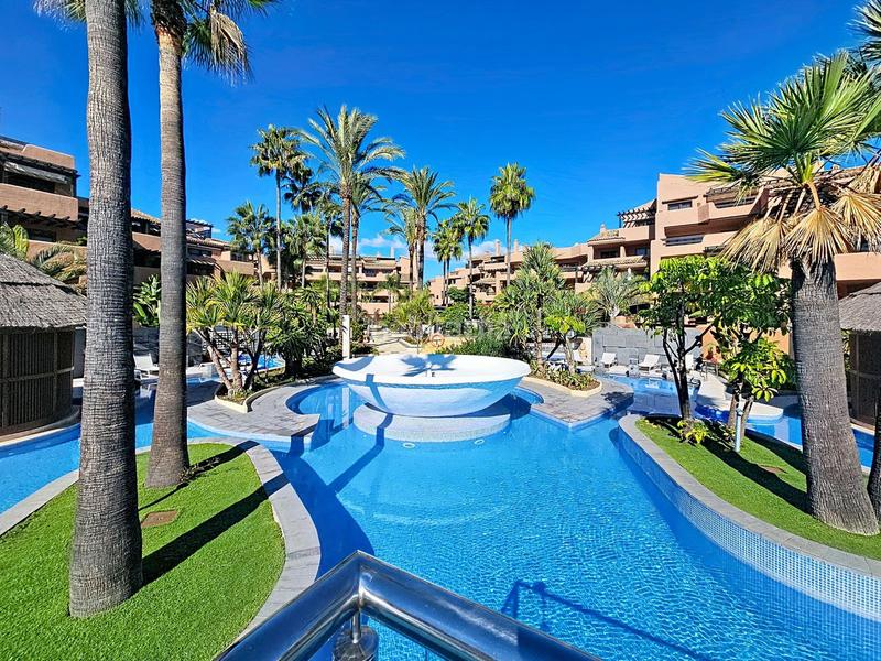 Foto ea3466b8-3ebb-4c29-a9f9-4205b91b0285. Apartament amb calefacció aparcament piscina a Bel - Air Estepona