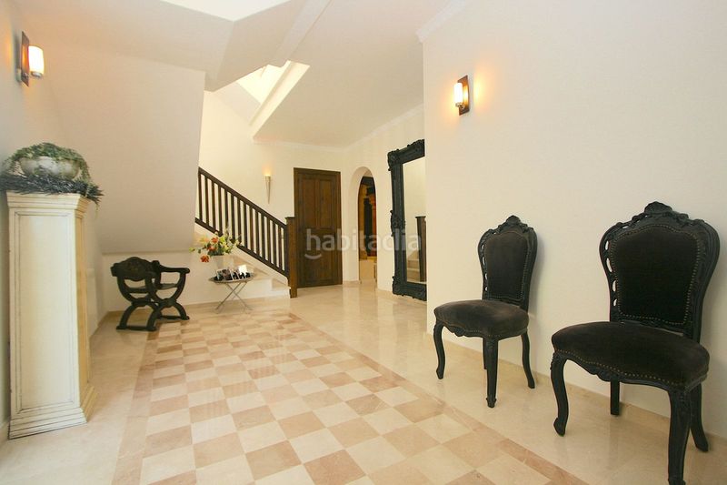 Foto 32085a5d-28f7-4bb6-94b9-ce9c886ed99d. Xalet amb calefacció aparcament piscina a Mijas pueblo Mijas