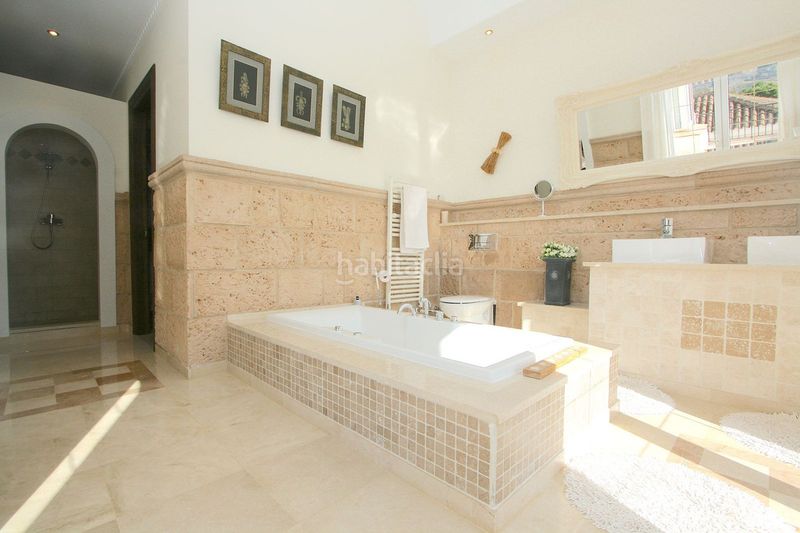 Foto e71d11a1-da41-4445-a2b1-639b6878f2ed. Xalet amb calefacció aparcament piscina a Mijas pueblo Mijas