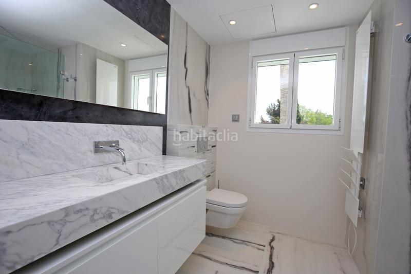 Foto 0aab10d3-f504-41a3-8c94-a608a377f840. Maison jumelée avec chauffage piscine dans Nueva Andalucía centro Marbella