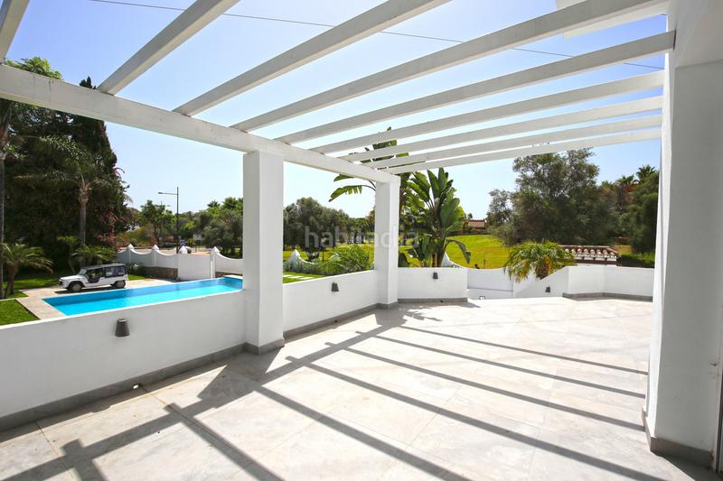 Foto 83583962-b6ff-425f-9d3d-4487c64c3e4f. Maison jumelée avec chauffage piscine dans Nueva Andalucía centro Marbella