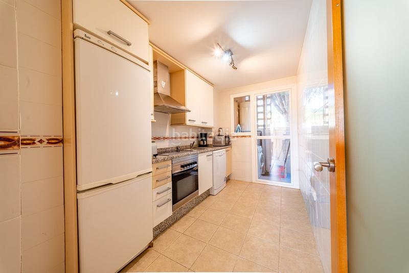 Foto 56c6c1c9-d8d8-400f-b312-405fb9777e5f. Planta baixa amb calefacció aparcament piscina a Casares