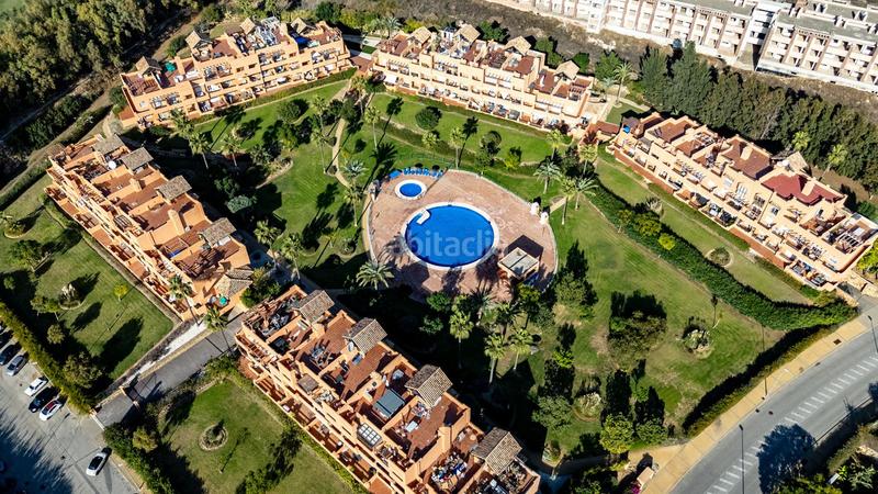 Foto 8e1daee2-4e1d-48a8-8615-96bdab752fcc. Planta baixa amb calefacció aparcament piscina a Casares