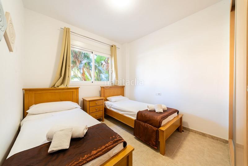 Foto a10223af-8523-49c4-8377-fc862bc00204. Planta baixa amb calefacció aparcament piscina a Casares