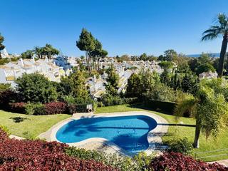 Doppelhaus in Calahonda. Casa pareada de 4 dormitorios en calahonda