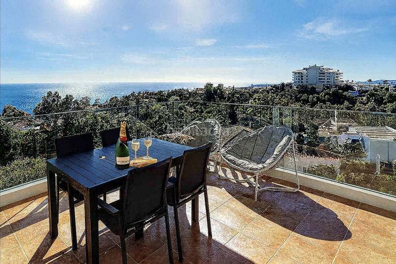 Foto 181d251b-2330-444d-874f-15f71c55fda9. Xalet amb calefacció aparcament piscina a Las Gaviotas - Carvajal Fuengirola