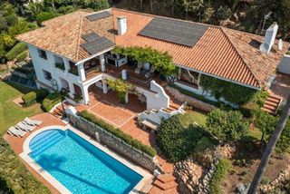 Chalet in Mijas pueblo. Villa aislada de 4 dormitorios en mijas