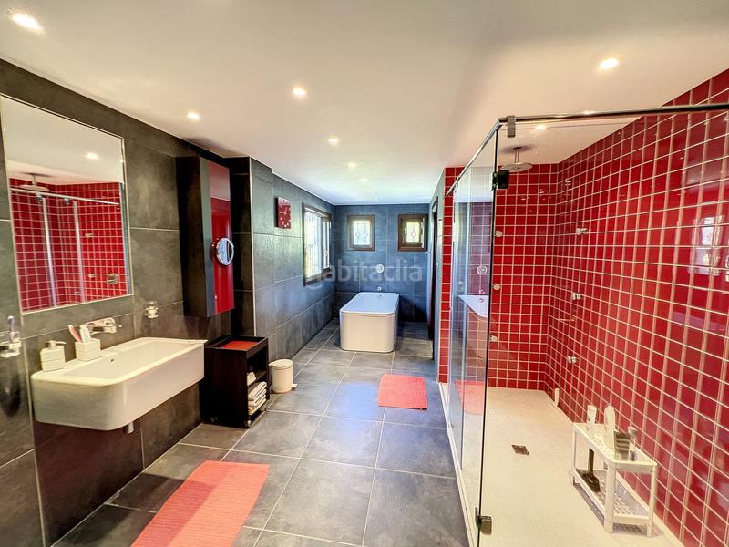 Foto 9f2de1ad-064c-46b9-baa1-a2b9dc91f9ff. Xalet amb calefacció aparcament piscina a Mijas pueblo Mijas