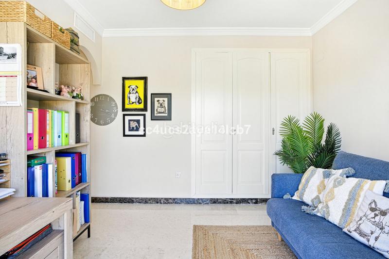 Foto 5bf6291b-89d2-4806-a13b-0354f4fb94ef. Xalet amb calefacció aparcament a Bel - Air Estepona