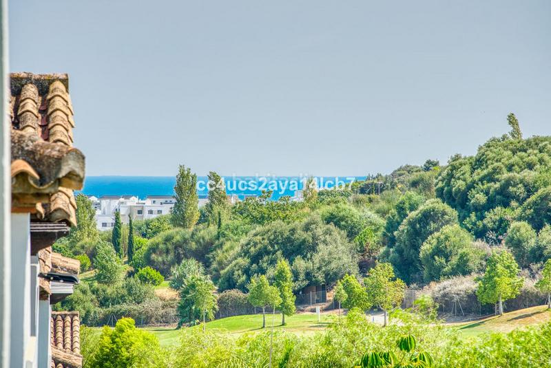 Foto 81e2d241-f059-4723-b73a-bc17c60217e2. Xalet amb calefacció aparcament a Bel - Air Estepona