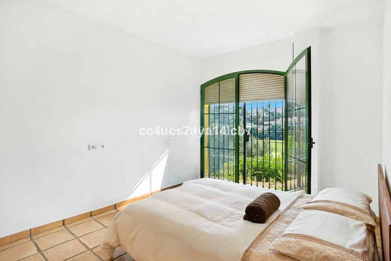 Foto f9312ca1-40e5-41f9-baaf-88e34ba1b6e7. Maison jumelée avec chauffage parking piscine dans Riviera del Sol Mijas