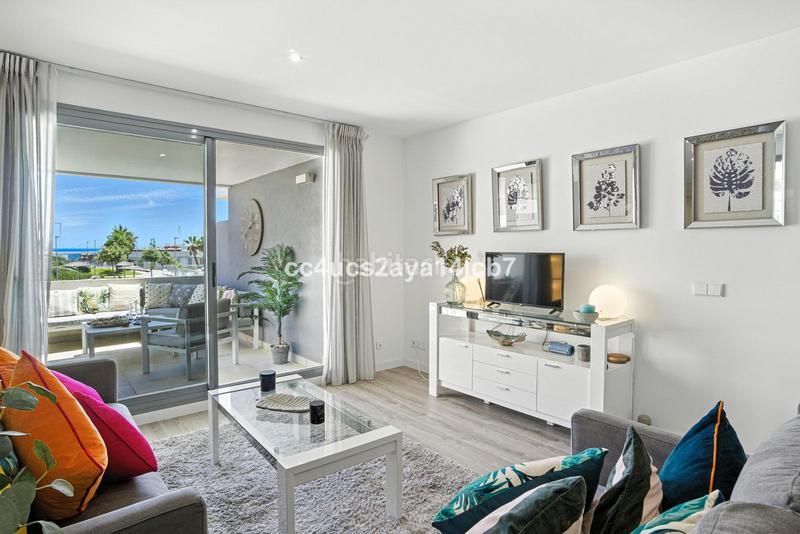 Foto 040f17c5-f10b-475c-ab7b-be3402c85130. Erdgeschoss mit heizung parking pool in Bel - Air Estepona