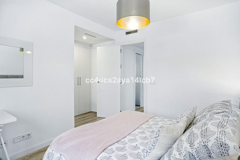 Foto 886ea93d-3e6d-411a-b058-def13b14bf57. Erdgeschoss mit heizung parking pool in Bel - Air Estepona