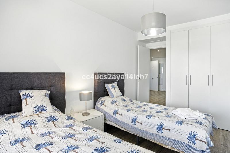 Foto 93b2781f-f4fb-4133-8677-b5774aec899e. Erdgeschoss mit heizung parking pool in Bel - Air Estepona