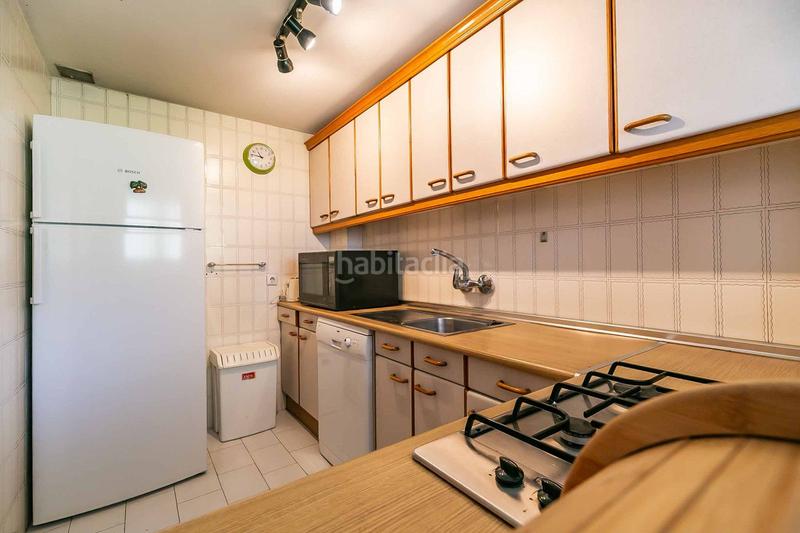 Foto 2d4bb9be-c53f-4172-8423-cb3a7b6b1b9d. Àtic amb aparcament piscina a Centro ciudad Fuengirola