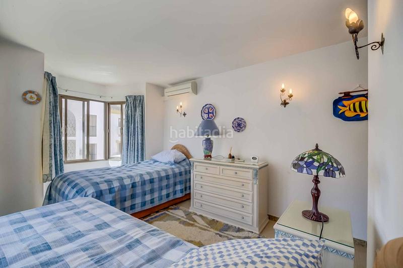 Foto 8e5fa11f-5a49-4f84-b27a-477fc50423ea. Àtic amb aparcament piscina a Centro ciudad Fuengirola