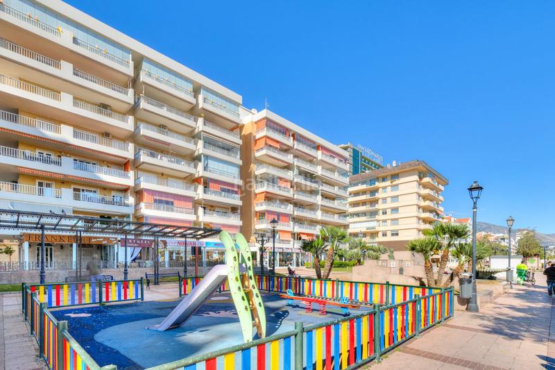 Foto 2999e6b0-dbb2-4bf5-a939-41d11e3b2e30. Apartament amb aparcament a Centro ciudad Fuengirola