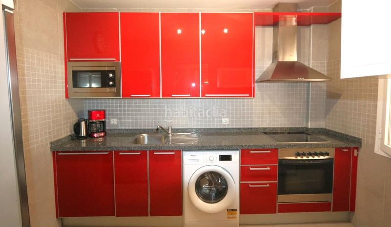 Foto 47821d0b-8a55-4f24-aa0f-e916da7b89e9. Casa adossada amb calefacció aparcament piscina a Fuengirola