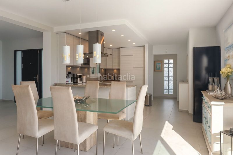 Foto 5b9e121a-11d0-4d6e-a78a-e1c3529aed64. Xalet amb calefacció aparcament piscina a la cala Mijas Mijas