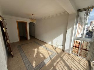 Apartamento en Centro ciudad. Apartamento en planta media de 2 dormitorios en fuengirola