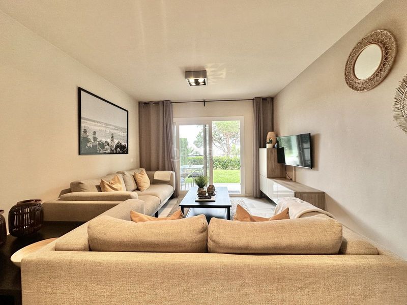 Foto f3cdc1b0-2df2-4993-8f6d-49912783a78b. Planta baixa amb calefacció aparcament piscina a Mijas