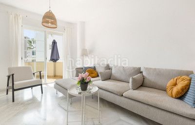 Foto dd2e4b21-a368-4b48-83b1-851fb52df734. Apartament amb calefacció aparcament piscina a Manantiales-Estación de Autobuses Torremolinos