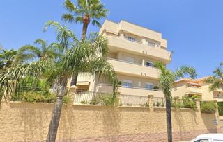Apartament a Manantiales-Estación de Autobuses. Apartamento en planta media de 3 dormitorios en torremolinos