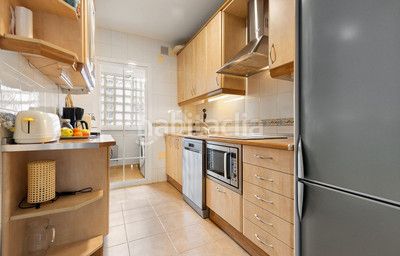 Foto ed98a787-8162-4b1e-bdd5-6bfe37d9c6b0. Apartament amb calefacció aparcament piscina a Manantiales-Estación de Autobuses Torremolinos