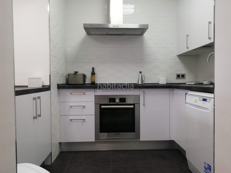 Foto 10100490-aaa3-4bc9-a34f-2a7d8f9f41ce. Apartamento  en planta media de 3 dormitorios en Fuengirola