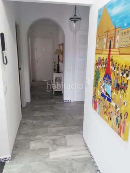 Foto 851b2c00-f076-47e1-aa6b-a1c82d997a41. Apartamento  en planta media de 3 dormitorios en Fuengirola