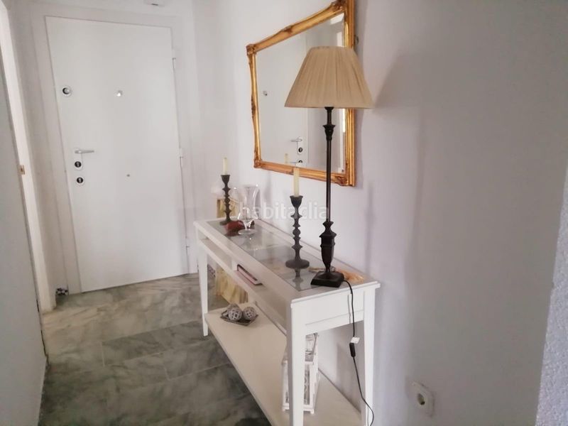 Foto 959b87ce-2155-41f2-bbbc-8ce618983b71. Apartamento  en planta media de 3 dormitorios en Fuengirola