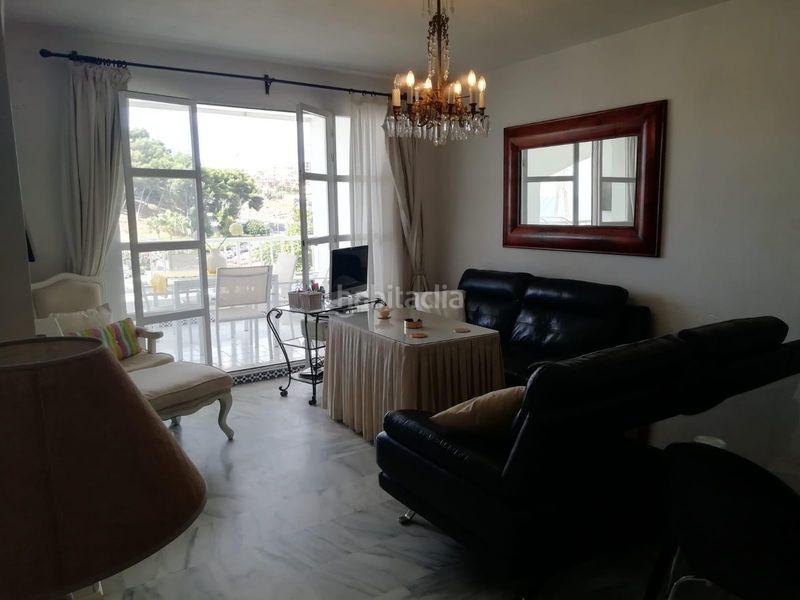 Foto bdc59af6-08a3-41f5-a353-ac66ff405698. Apartamento  en planta media de 3 dormitorios en Fuengirola