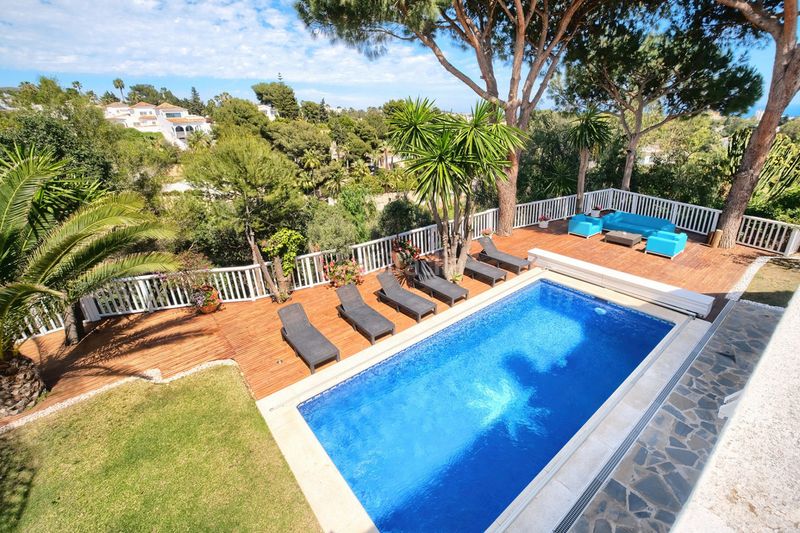 Foto 751a58eb-0e99-44cd-835c-7ef5d5bbc39a. Xalet amb calefacció aparcament piscina a Centro Mijas