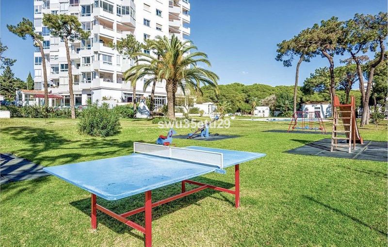 Foto 1a34877b-b1d8-4f5e-88ba-0f75fe5ce336. Estudi amb calefacció aparcament piscina a Calahonda Mijas