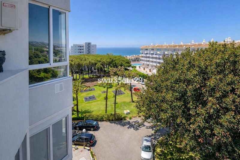 Foto e5f8e448-36f9-4170-beef-a5ef035dc686. Estudi amb calefacció aparcament piscina a Calahonda Mijas