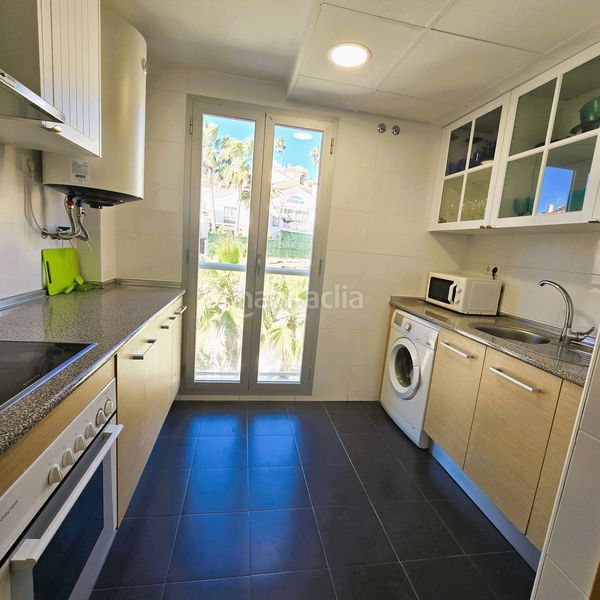 Foto e0fddd47-f9b3-4e3b-9b0b-3af0e1eaf9a4. Apartament amb calefacció aparcament piscina a Riviera del Sol Mijas