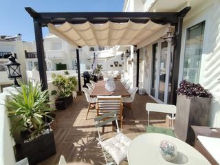 Apartament a Arroyo de la Miel. Apartamento en planta media de 2 dormitorios en benalmadena